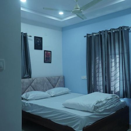 Cosmic Hotel & Guest House Gachibowli Raidurg Hyderabad Luaran gambar